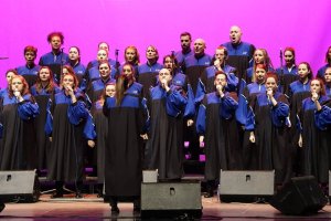 La puesta de largo de la programación contó con diversas actuaciones.