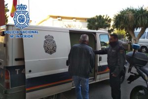 Detenido por estos dos robos un hombre de 44 años.