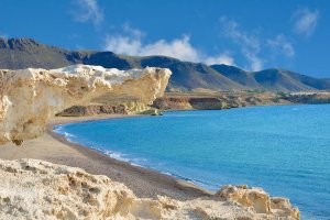 Playa de Los Escullos.