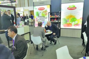 El stand de Vicasol  en esta edición de Fruit Logistica es espacio de encuentro entre el equipo comercial de la cooperativa y sus clientes.