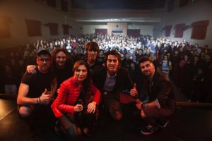 Loli Muñoz y sus músicos durante la presentación de su disco en su pueblo, Tabernas.