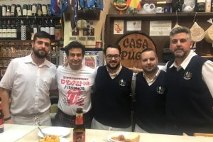 Pepe Rodríguez, en Casa Puga, una imagen que está recorriendo las redes sociales.