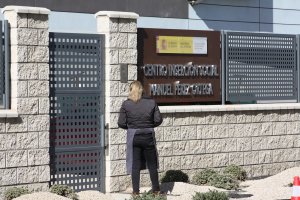 Acceso principal del nuevo CIS Manuel Pérez Ortega de Almería