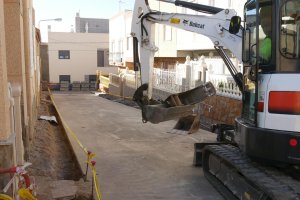 Estado de las obras en marcha en una de la calles.