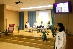 Imagen de la charla sobre atención perinatal.