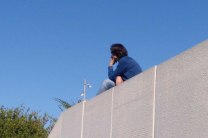 Ibán Andrés no duda en subirse por las paredes para conseguir un buen fichaje.