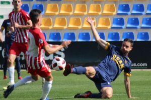 Una jugada del partido.