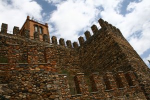 El castillo albergará una estructura sobre el torreón.