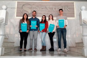 Los cinco jóvenes que han accedido a las Becas Talento D-Ual