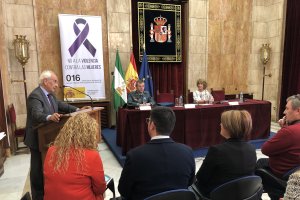 Intervención del subdelegado en la firma con los ayuntamientos