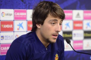 Julián Delmás, lateral del Zaragoza, en rueda de prensa.