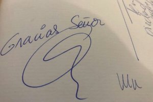 Mensaje dejado ayer en el libro de firmas de la hermandad de Prendimiento.