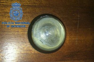Una mirilla manipulada por ladrones / Policía