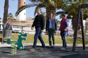 Visita del alcalde y varios concejales a una de las zonas donde habrá mejoras.