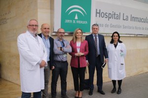 Los delegados del Gobierno y de Salud, junto al alcalde de Huércal-Overa y responsables del Hospital La Inmaculada