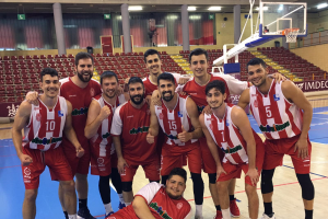 Los  almerienses celebrando la victoria.