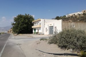 Vivienda en la pedanía de Alhamilla.