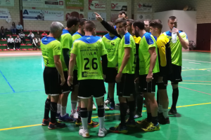 Los almerienses recibiendo instrucciones.