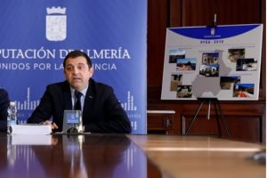 Guillermo Casquet en una rueda de prensa del PFEA.