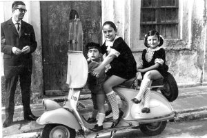 La Vespa de la familia Molina, de la calle Regocijos.