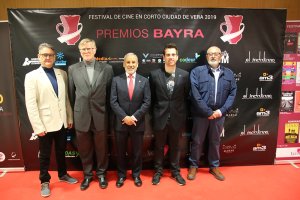 Homenajeados y organizadores del festival, en la alfombra roja.