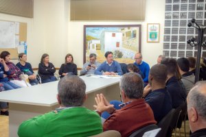 Reunión con diversos colectivos de Santa María del Águila para dar a conocer el proyecto del nuevo parque.