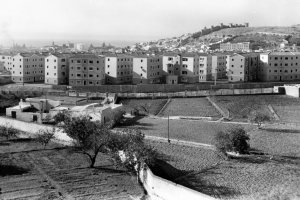 El nombre oficial de la barriada era el de ‘José Antonio Girón de Velasco’.