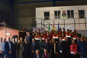 LaLa  Agrupación de Protección Civil y autoridades, en la sede de la Granatilla.