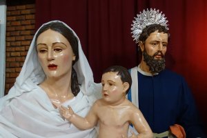 La mujer hebrea con el niño en brazos y Santiago apóstol, de Lucena.