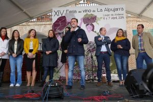 El presidente de la Diputación, la consejera de Agricultura y la alcaldesa de Laujar inauguraron la Feria del Vino.