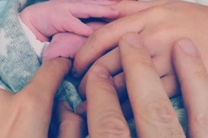 Foto con la que Bisbal ha anunciado el nacimiento de Matteo.