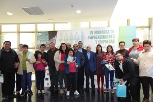 El actor Jesús Vidal posó con numerosos asistentes.