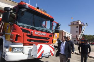 Visita del presidente de Diputación al nuevo Parque de Bomberos.