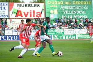 Igor Engonga en una jugada del partido.