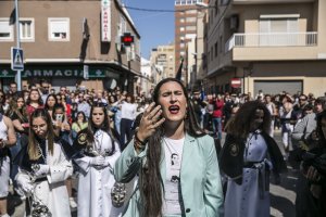 Ana Mar le regaló una saeta al Señor de las Penas en la tarde del Domingo de Ramos.