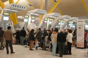 Colas en el aeropuerto de Almería.