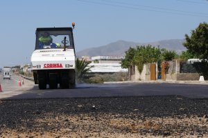 Operario trabajando durante las obras.