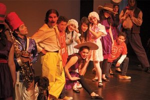 Teatro para adultos en Artenvacío, Escuela de Teatro y Cine.