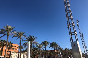 Iluminación en el Paseo Marítimo de Almería.