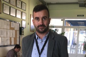 Fran Cara ejerciendo como apoderado de Vox en unos comicios.