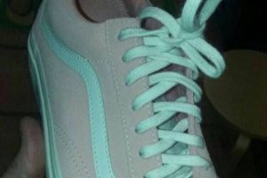 La zapatilla vuelve a dar la vuelta al mundo. / Reddit