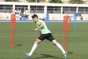 Juan Ibiza rematando a puerta en el Anexo.