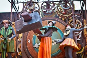 Imagen  Gran fiesta del teatro de calle Cía. La Tal “El carrillón”.