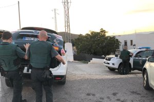 La Guardia Civil toma posiciones en Gádor.
