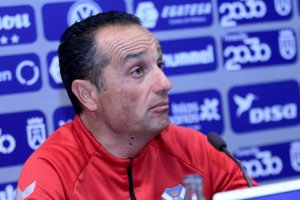 El entrenador valenciano ya no cuenta para el Tenerife.