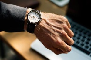 Desde este domingo los trabajadores tienen que fichar su hora de entrada y salida.