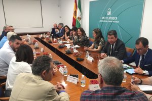 Reunión Interfresa y cítricos con la consejera de la Junta de Andalucía, Carmen Crespo.