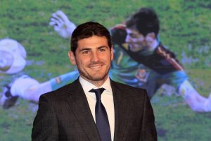Casillas se retira.