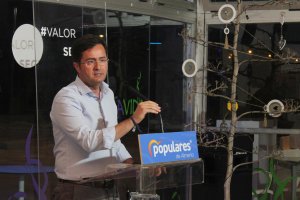 Francisco Góngora durante su mitin en Almerimar.