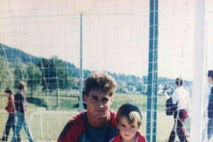 Papá Kike con el pequeño Iker en su etapa en el Athletic.